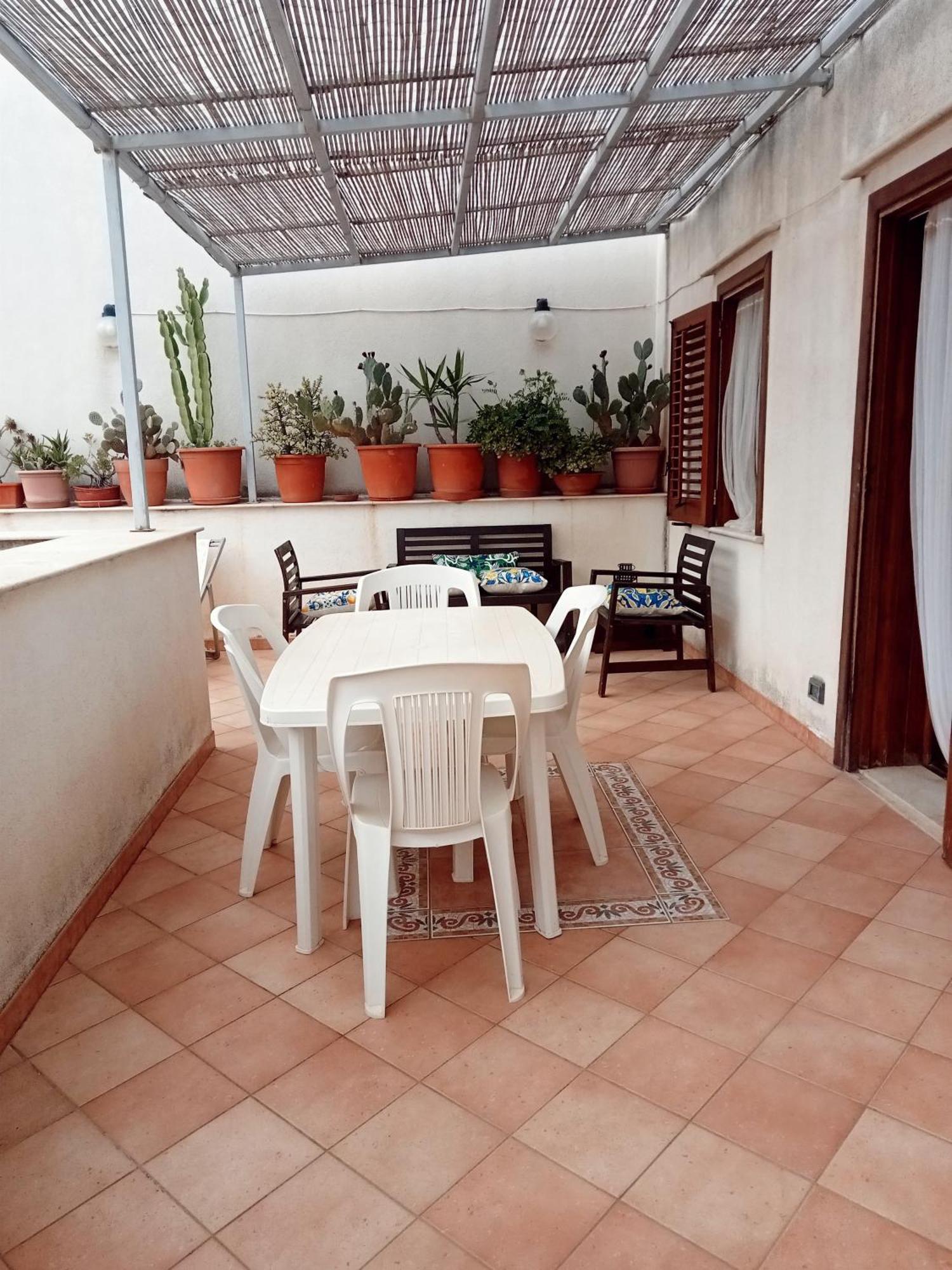 Case Colombo E Mattarella: Central Apartments with Wi-Fi and Free Parking San Vito Lo Capo Exterior photo
